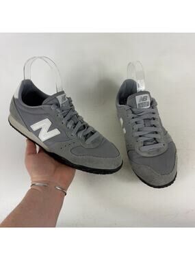 New Balance 402 Sneakers Women's 9 Gray Lace-Up Low Top Running Shoes WL402GR
